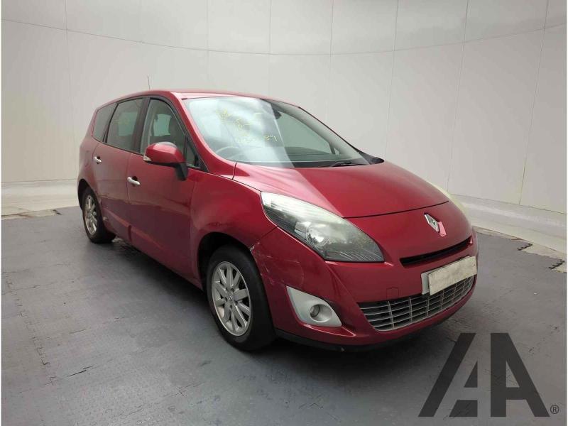 2010 RENAULT GRAND SCENIC PRIVILEGE TOMTOM DCI 1461cc TURBO DIESEL MANUAL 6 Speed 5 DOOR MPV