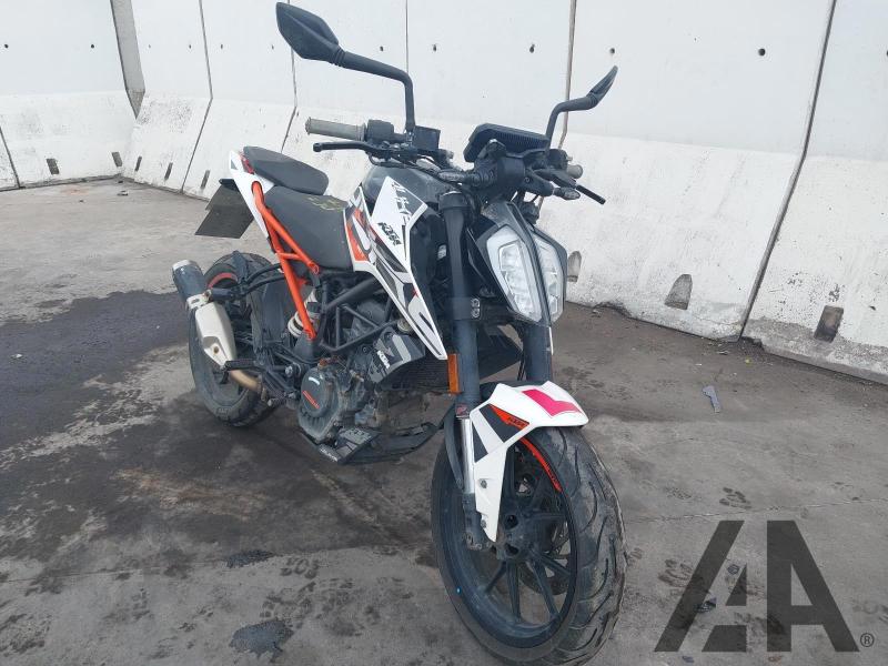 2018 KTM DUKE 125 125cc PETROL MANUAL MOTORCYCLE