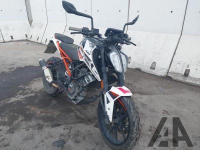 Image of 2018 KTM DUKE 125 125cc PETROL MANUAL MOTORCYCLE