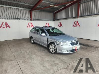 Image of 2013 SKODA OCTAVIA ELEGANCE TDI CR 1598cc TURBO DIESEL MANUAL 5 Speed 5 DOOR ESTATE
