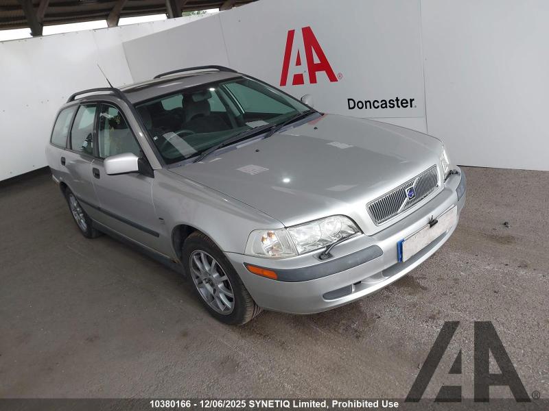 2001 VOLVO V40 S 1948cc PETROL MANUAL 5 Speed 5 DOOR ESTATE