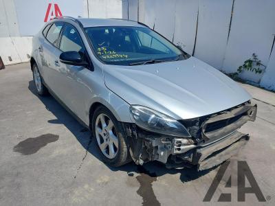 Image of 2015 VOLVO V40 D2 CROSS COUNTRY LUX 1969cc TURBO DIESEL AUTOMATIC 6 Speed 5 DOOR HATCHBACK