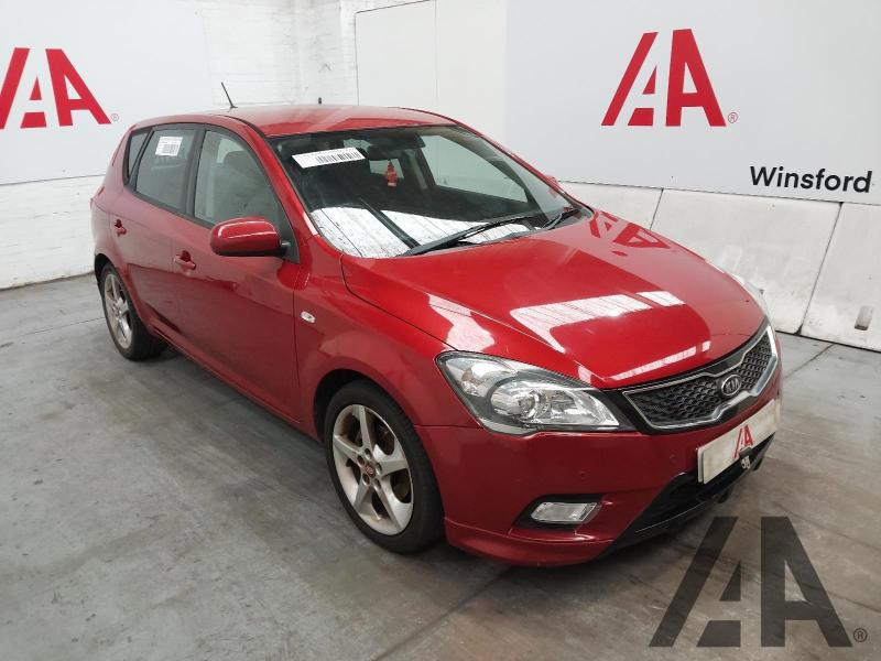 2011 KIA CEED CRDI 3 1582cc TURBO DIESEL AUTOMATIC 4 Speed 5 DOOR HATCHBACK
