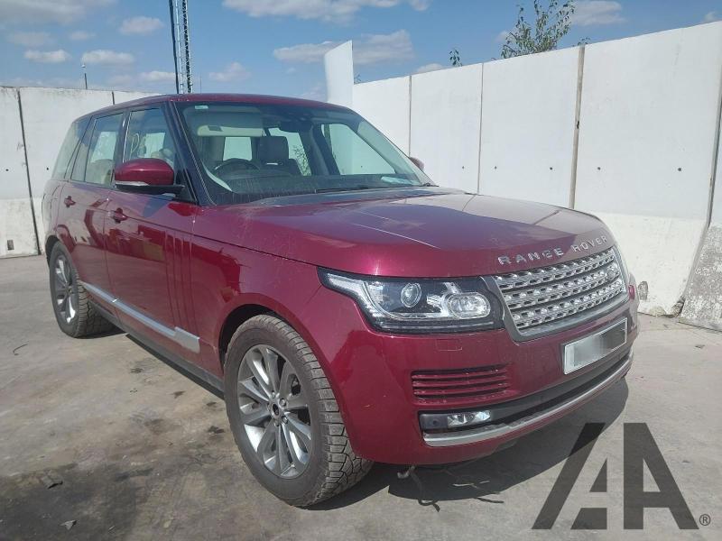 2017 LAND ROVER RANGE ROVER VOGUE SDV8 VOGUE 4367cc TURBO DIESEL AUTOMATIC 5 DOOR ESTATE