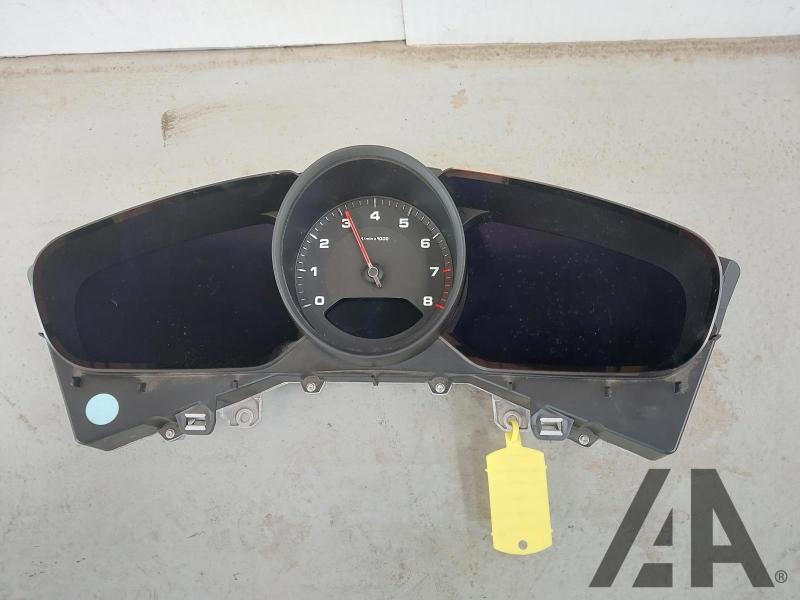 PORSCHE CAYENNE COCKPIT INSTRUMENT CLUSTER