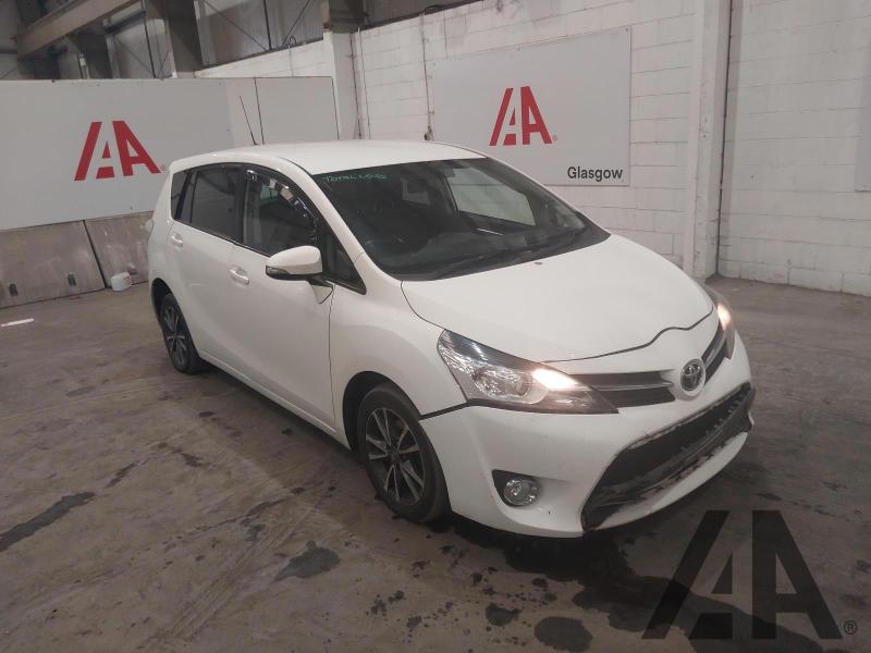 2014 TOYOTA VERSO D-4D ICON 1598cc TURBO DIESEL MANUAL 6 Speed 5 DOOR MPV