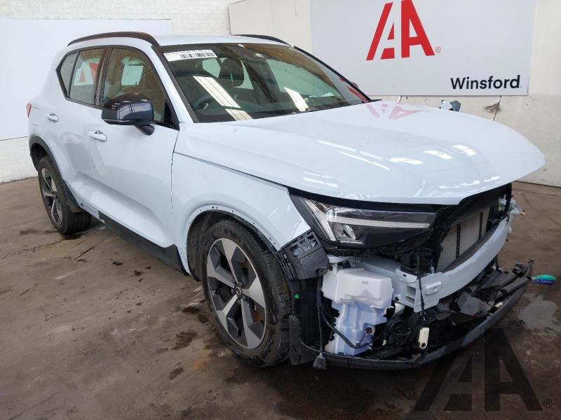 2025 VOLVO XC40 B3 PLUS 1969cc TURBO PETROL SEMI AUTO 5 DOOR ESTATE