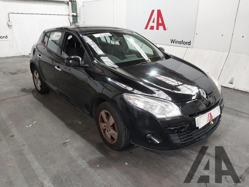2011 RENAULT MEGANE DYNAMIQUE TOMTOM VVT 1598cc PETROL MANUAL 6 Speed 5 DOOR HATCHBACK