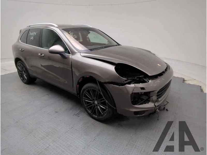 2014 PORSCHE CAYENNE D V6 TIPTRONIC S 2967cc TURBO DIESEL AUTOMATIC 8 Speed 5 DOOR ESTATE