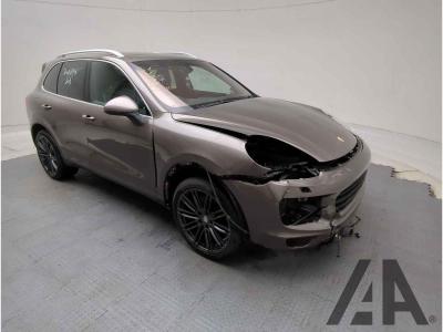 Image of 2014 PORSCHE CAYENNE D V6 TIPTRONIC S 2967cc TURBO DIESEL AUTOMATIC 8 Speed 5 DOOR ESTATE