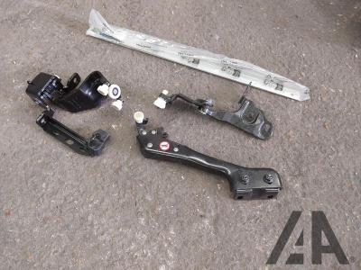 Image of FORD PANEL VAN 300 LIMITED P/V ECOBLUE ASSORTMENT