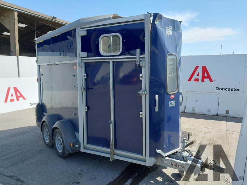 IFOR WILLIAMS HORSE BOX TRAILER
