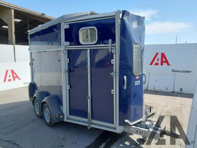 Image of IFOR WILLIAMS HORSE BOX TRAILER