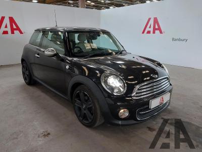 Image of 2013 MINI HATCH COOPER 1598cc PETROL AUTOMATIC 6 Speed 3 DOOR HATCHBACK
