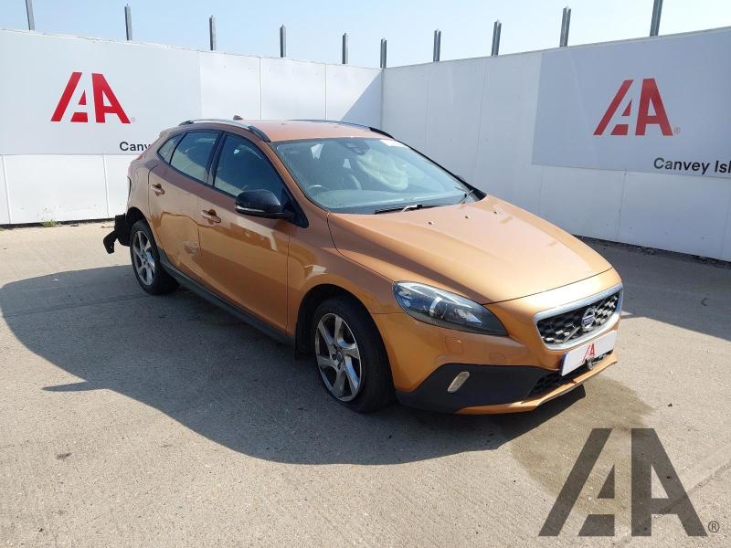 2014 VOLVO V40 D2 CROSS COUNTRY LUX 1560cc TURBO DIESEL AUTOMATIC 6 Speed 5 DOOR HATCHBACK