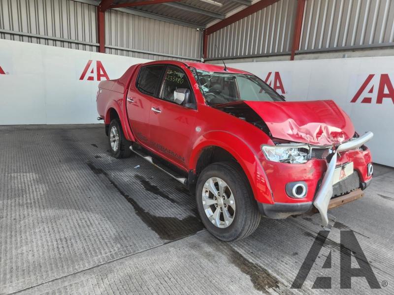 2014 MITSUBISHI L200 DI-D 4X4 BARBARIAN LB DCB 2477cc TURBO DIESEL AUTOMATIC 5 Speed PICK UP