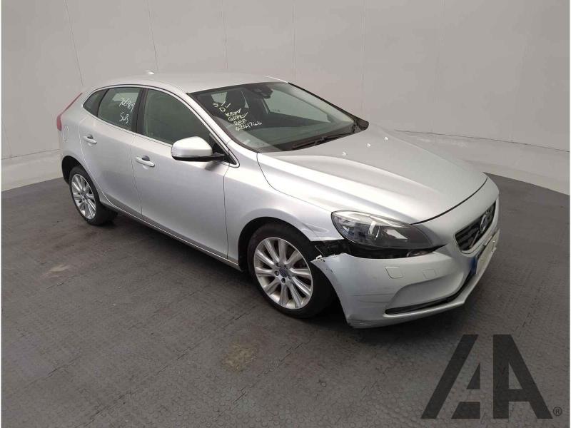 2014 VOLVO V40 D2 SE LUX NAV 1560cc TURBO DIESEL AUTOMATIC 6 Speed 5 DOOR HATCHBACK