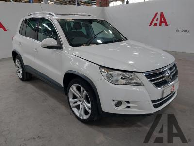 Image of 2011 VOLKSWAGEN TIGUAN SPORT TDI 4MOTION 1968cc TURBO DIESEL MANUAL 6 Speed 5 DOOR ESTATE