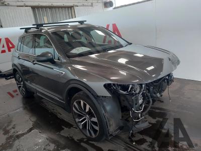 Image of 2019 VOLKSWAGEN TIGUAN R-LINE TECH TSI 4MOTION DSG 1984cc TURBO PETROL SEMI AUTO 7 Speed 5 DOOR ESTATE