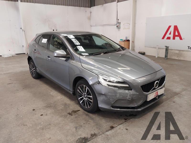 2018 VOLVO V40 D4 MOMENTUM 1969cc TURBO DIESEL MANUAL 6 Speed 5 DOOR HATCHBACK
