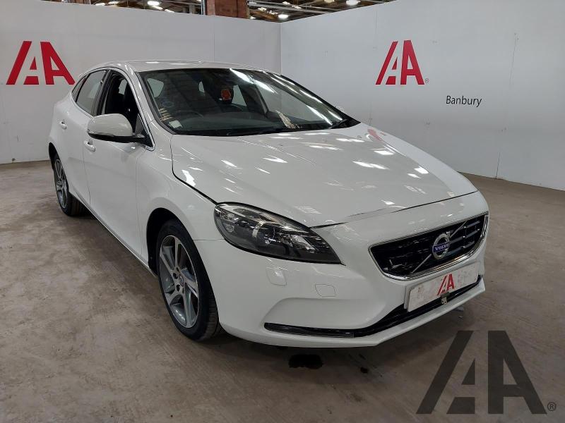 2015 VOLVO V40 D4 SE LUX NAV 1969cc TURBO DIESEL AUTOMATIC 8 Speed 5 DOOR HATCHBACK