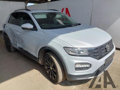 Image of 2019 VOLKSWAGEN T-ROC SE TDI 1598cc TURBO DIESEL MANUAL 5 DOOR HATCHBACK