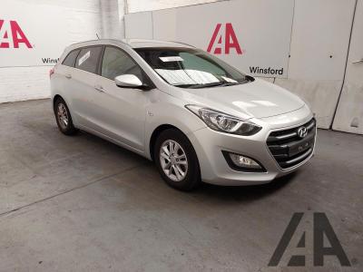 Image of 2015 HYUNDAI I30 CRDI SE BLUE DRIVE 1582cc TURBO DIESEL MANUAL 6 Speed 5 DOOR ESTATE