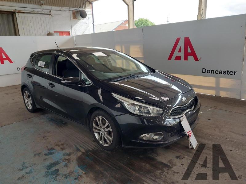 2013 KIA CEED CRDI 3 ECODYNAMICS 1582cc TURBO DIESEL MANUAL 6 Speed 5 DOOR HATCHBACK