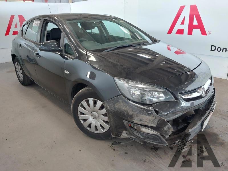 2013 VAUXHALL ASTRA EXCLUSIV CDTI ECOFLEX S/S 1686cc TURBO DIESEL MANUAL 6 Speed 5 DOOR HATCHBACK