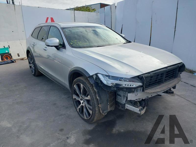 2021 VOLVO V90 B4 CROSS COUNTRY AWD MHEV 1969cc TURBO DIESEL AUTOMATIC 5 DOOR ESTATE