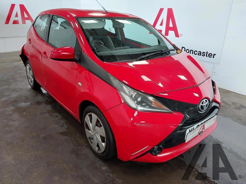 2016 TOYOTA AYGO VVT-I X-PLAY X-SHIFT 998cc PETROL SEMI AUTO 5 DOOR HATCHBACK