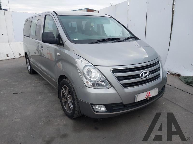 2015 HYUNDAI I800 CRDI SE 2497cc TURBO DIESEL AUTOMATIC 5 Speed 5 DOOR MPV