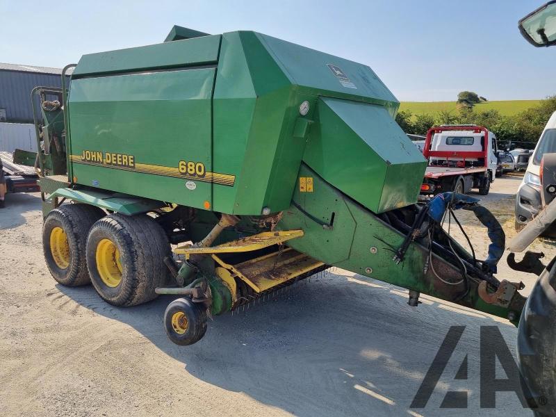 1997 JOHN DEERE 680 BALER
