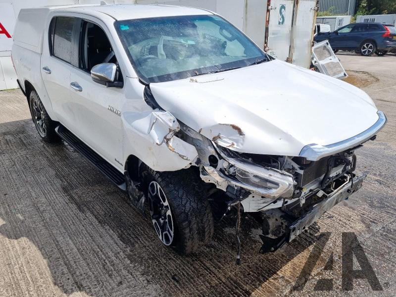 2025 TOYOTA HI-LUX INVINCIBLE 4WD D-4D DCB 2755cc TURBO DIESEL MANUAL 4 DOOR PICK UP