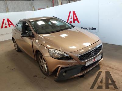 Image of 2014 VOLVO V40 D2 CROSS COUNTRY LUX 1560cc TURBO DIESEL MANUAL 6 Speed 5 DOOR HATCHBACK