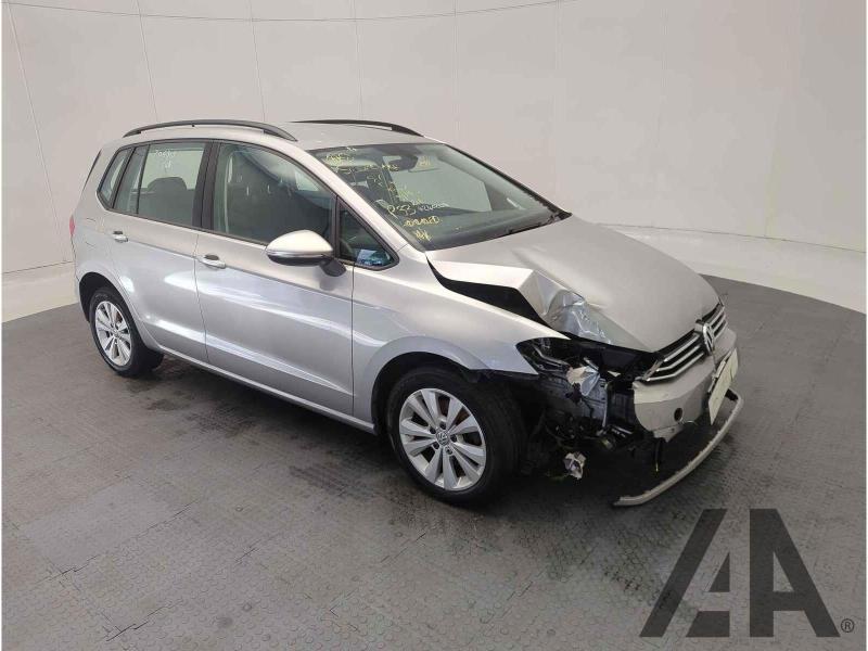 2017 VOLKSWAGEN GOLF SV SE TSI DSG 1395cc TURBO PETROL SEMI AUTO 7 Speed 5 DOOR MPV