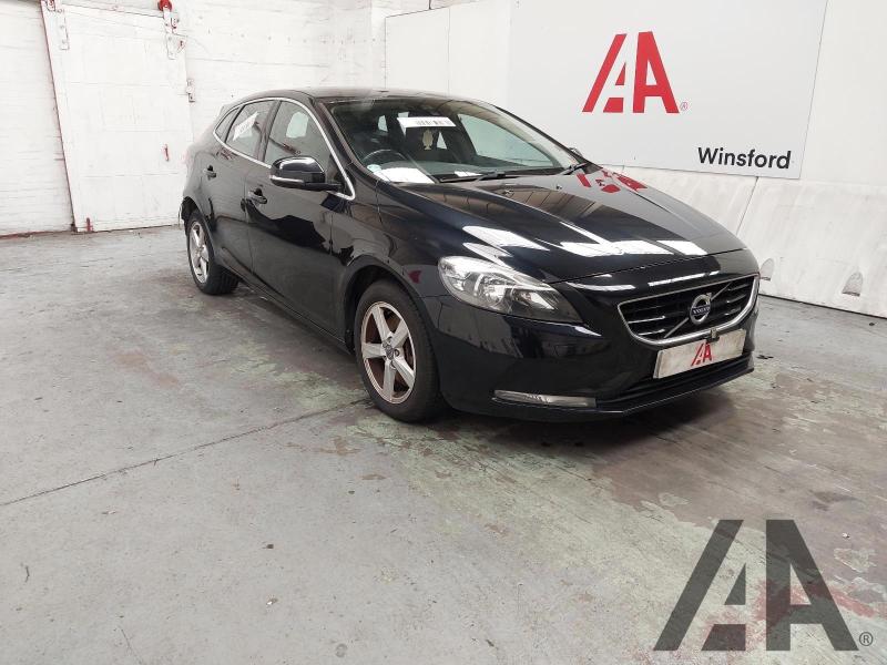 2014 VOLVO V40 D3 SE NAV 1984cc TURBO DIESEL MANUAL 6 Speed 5 DOOR HATCHBACK