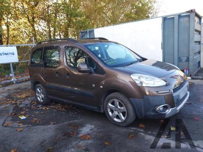 Image of 2013 PEUGEOT PARTNER HDI TEPEE OUTDOOR 1560cc TURBO DIESEL MANUAL 5 Speed 5 DOOR MPV