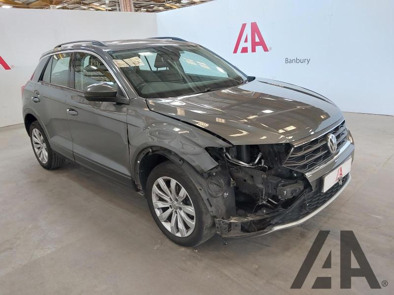 2019 VOLKSWAGEN T-ROC SE TDI 1598cc TURBO DIESEL MANUAL 5 DOOR HATCHBACK