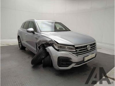 Image of 2020 VOLKSWAGEN TOUAREG V6 R-LINE TECH TSI 2995cc TURBO PETROL AUTOMATIC 5 DOOR ESTATE