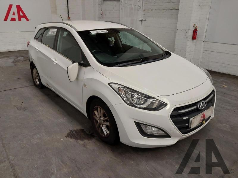 2015 HYUNDAI I30 CRDI SE BLUE DRIVE 1582cc TURBO DIESEL MANUAL 6 Speed 5 DOOR ESTATE