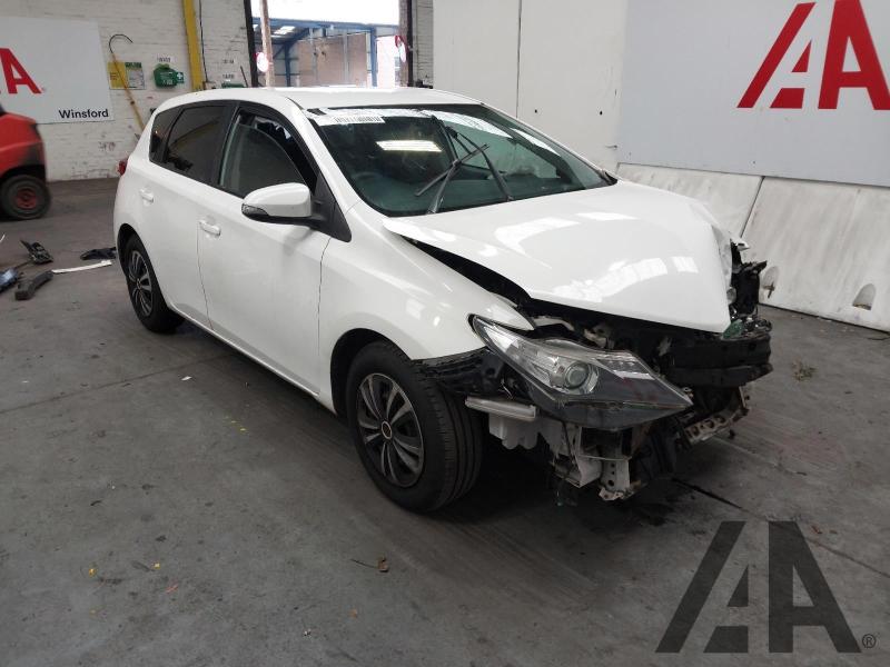 2013 TOYOTA AURIS ACTIVE D-4D 1364cc TURBO DIESEL MANUAL 5 DOOR HATCHBACK