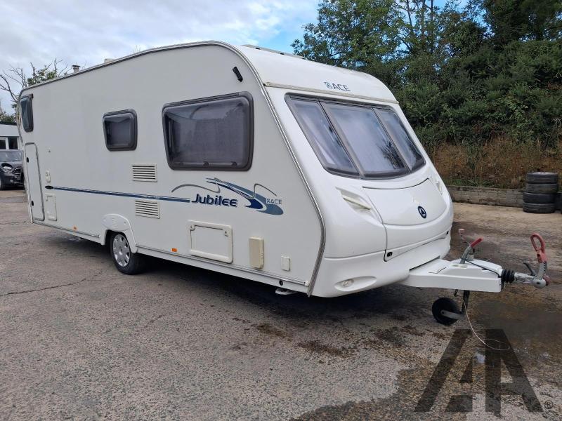 SWIFT CARAVAN IFIED SINGLE AXLE