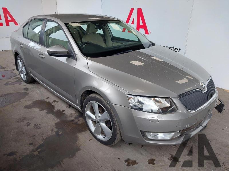 2014 SKODA OCTAVIA ELEGANCE TDI CR DSG 1598cc TURBO DIESEL SEMI AUTO 7 Speed 5 DOOR HATCHBACK