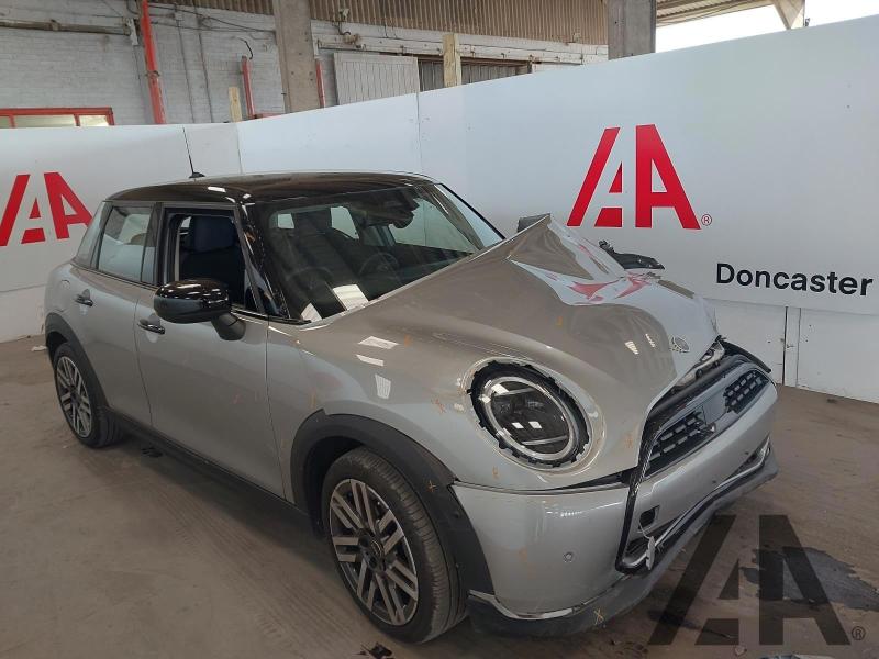 2024 MINI COOPER C CLASSIC 1499cc TURBO PETROL SEMI AUTO 5 DOOR HATCHBACK