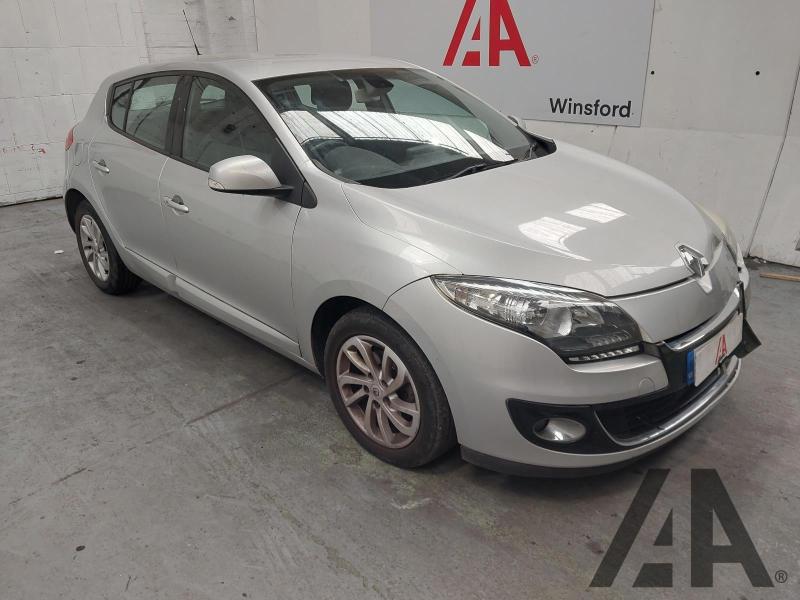 2012 RENAULT MEGANE DYNAMIQUE TOMTOM DCI 1461cc TURBO DIESEL MANUAL 6 Speed 5 DOOR HATCHBACK