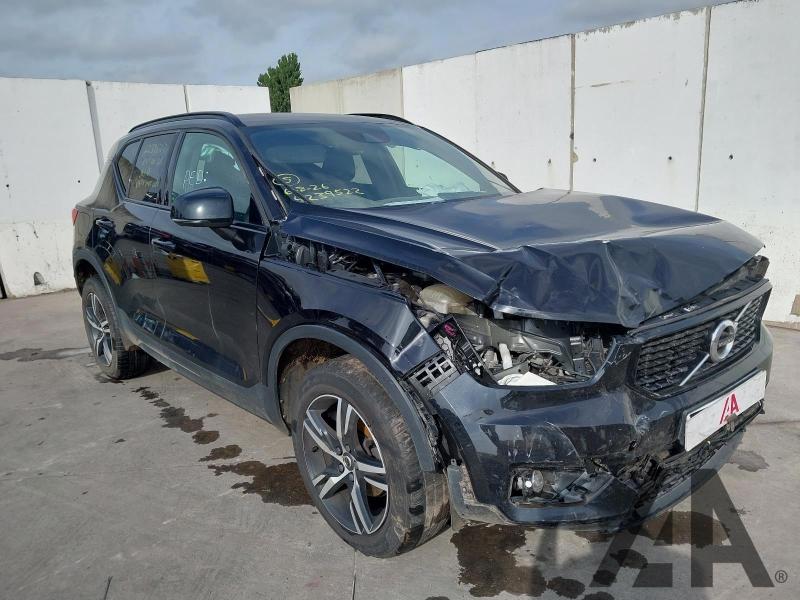 2020 VOLVO XC40 T3 R-DESIGN 1477cc TURBO PETROL MANUAL 6 Speed 5 DOOR ESTATE