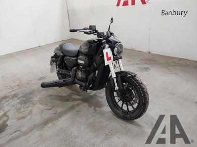 Image of 2026 QJMOTOR SRV 125 125cc PETROL MANUAL CRUISER
