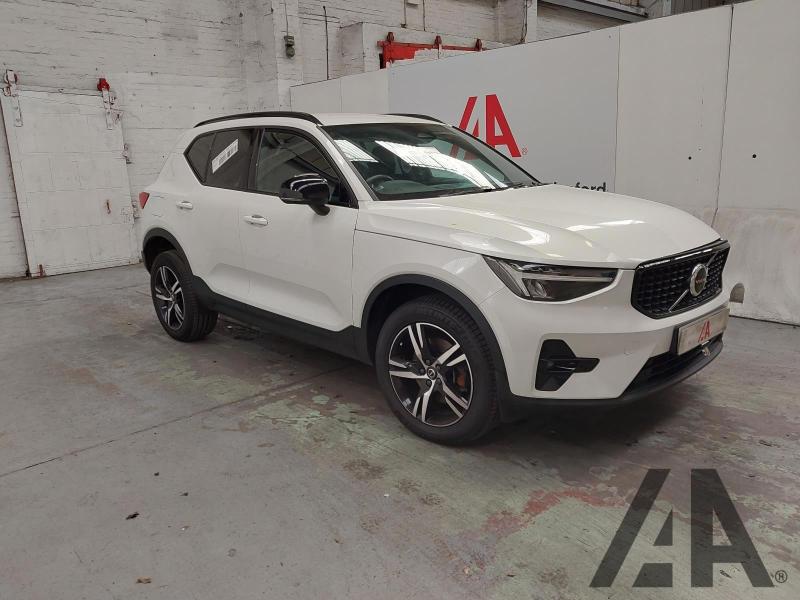 2023 VOLVO XC40 B3 PLUS 1969cc TURBO PETROL SEMI AUTO 5 DOOR ESTATE