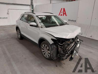 Image of 2019 VOLKSWAGEN T-ROC SE TDI 1598cc TURBO DIESEL MANUAL 5 DOOR HATCHBACK